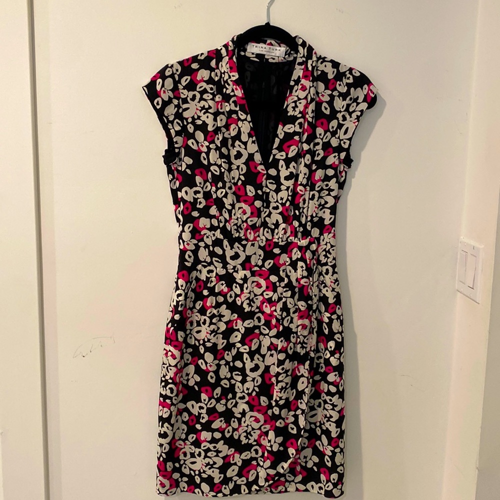Trina Turk size 2 silk faux wrap floral dress